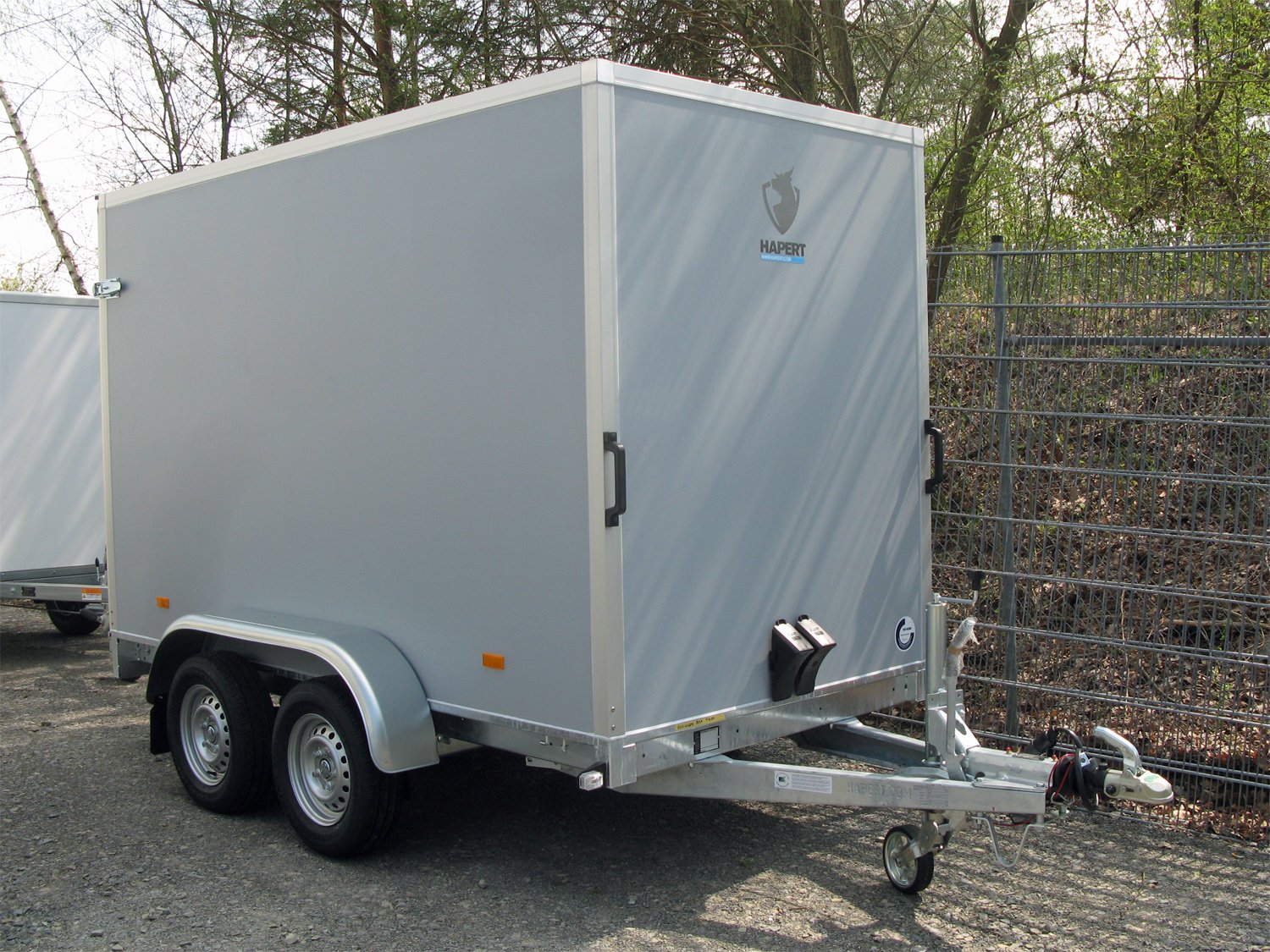 Hapert Sapphire L-2 - 2000 Rampe | Tieflader-Koffer | Rutschhemmender Boden